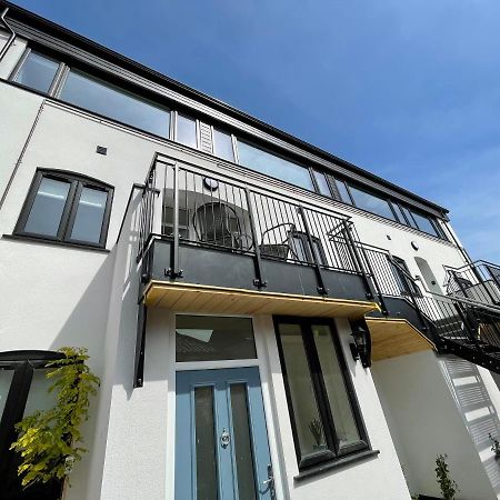 Lees Lookout Holt ,2 Bedroom Luxury Apartment With Private Parking Bagian luar foto