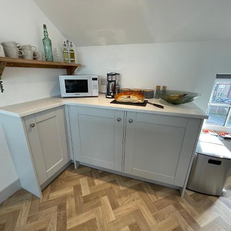 Lees Lookout Holt ,2 Bedroom Luxury Apartment With Private Parking Bagian luar foto