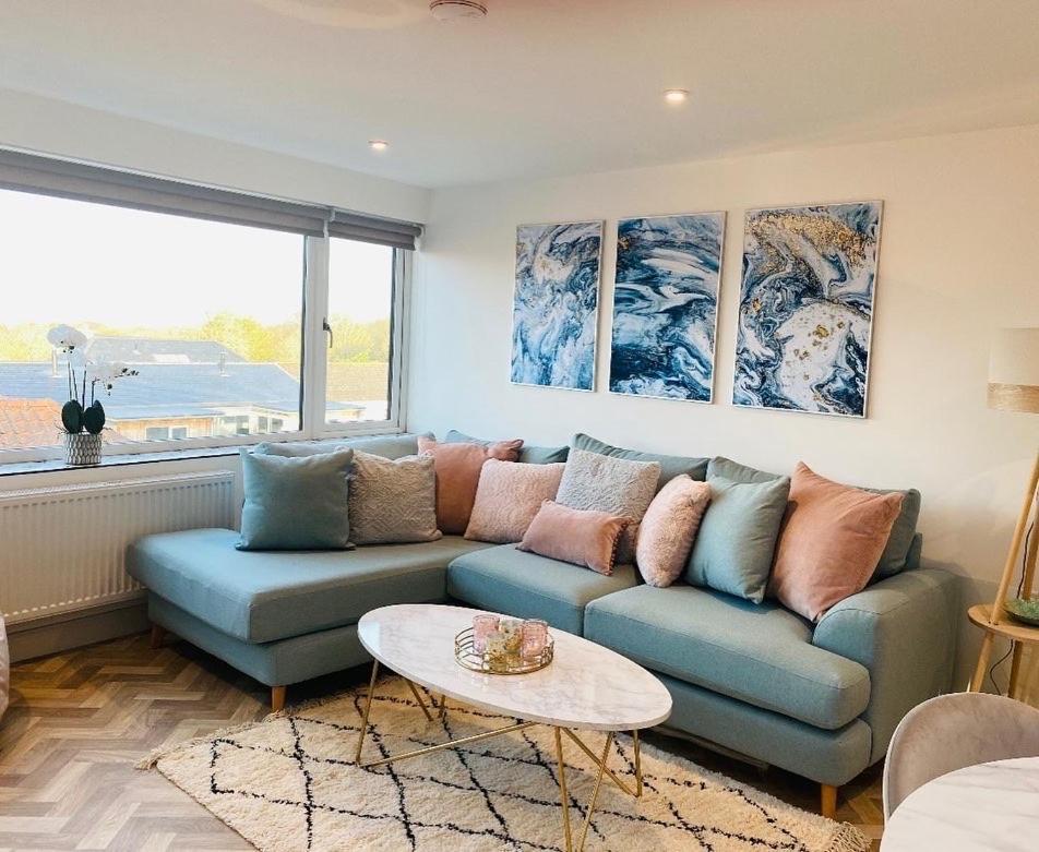 Lees Lookout Holt ,2 Bedroom Luxury Apartment With Private Parking Bagian luar foto