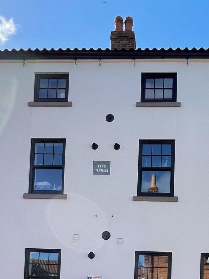 Lees Lookout Holt ,2 Bedroom Luxury Apartment With Private Parking Bagian luar foto