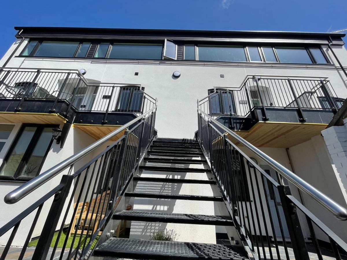 Lees Lookout Holt ,2 Bedroom Luxury Apartment With Private Parking Bagian luar foto