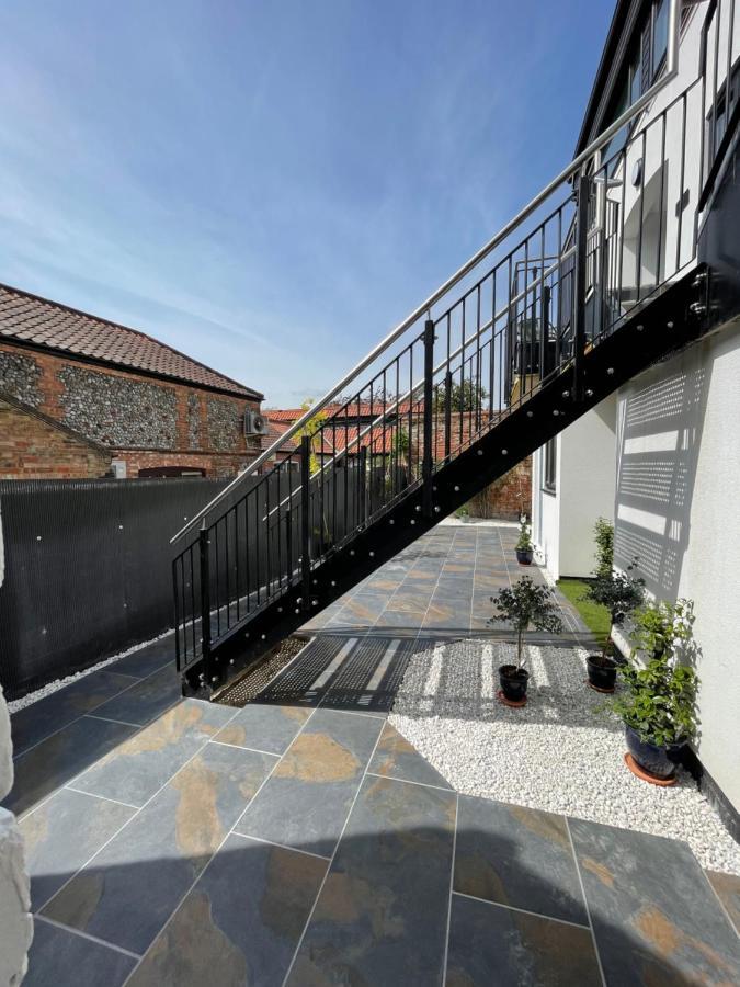 Lees Lookout Holt ,2 Bedroom Luxury Apartment With Private Parking Bagian luar foto