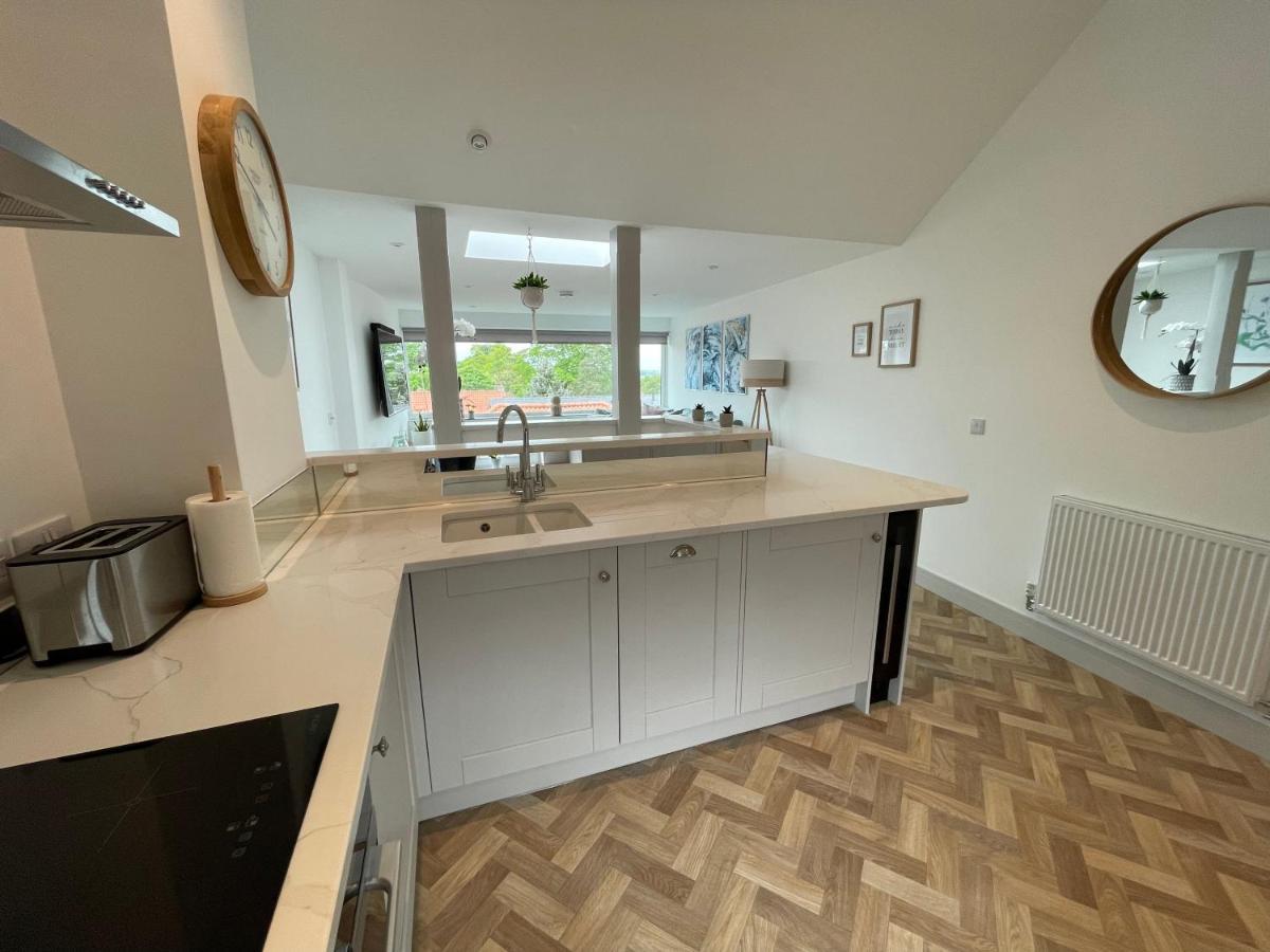 Lees Lookout Holt ,2 Bedroom Luxury Apartment With Private Parking Bagian luar foto