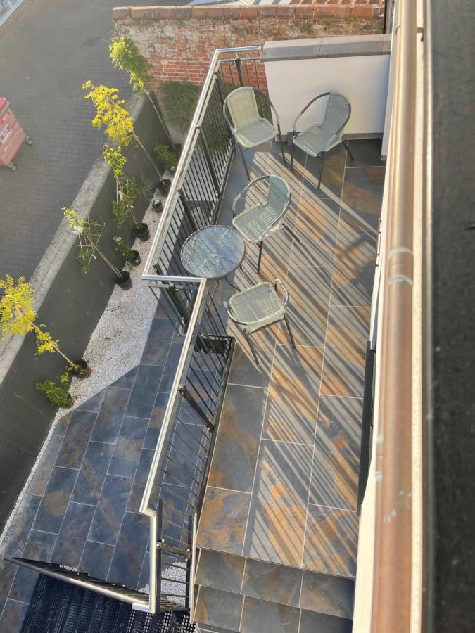Lees Lookout Holt ,2 Bedroom Luxury Apartment With Private Parking Bagian luar foto